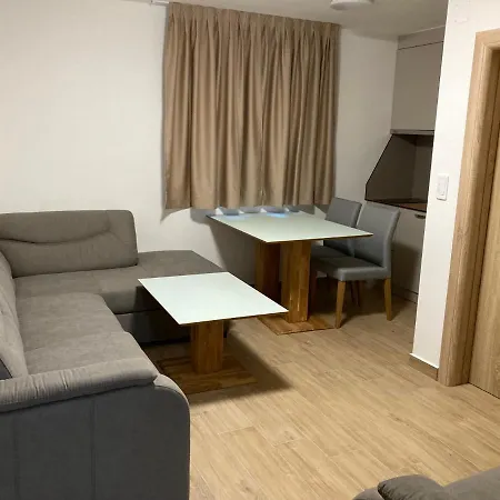 Vila Trnovo Apartment