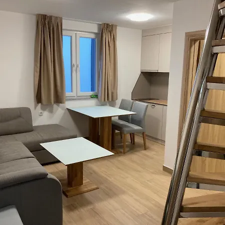Apartament Trnovo *